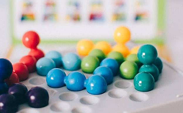 Imagen principal - Los juguetes educativos que no verás en la televisión