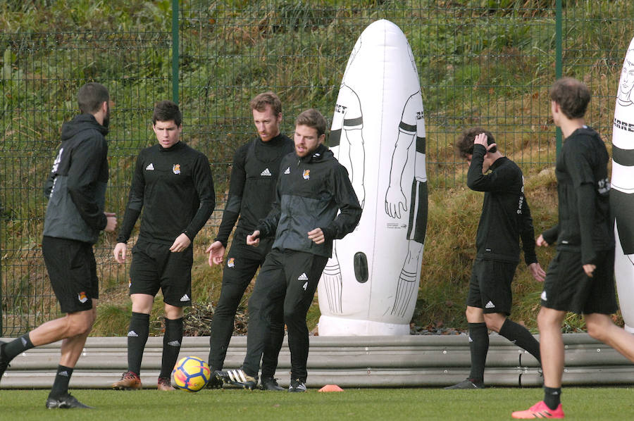 Eusebio ha citado a sus jugadores esta mañana en Zubieta para el último entrenamiento antes del debi de mañana en San Mamés contra el Athletic). 