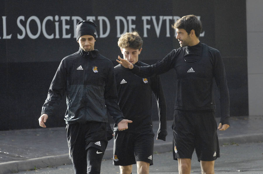 Eusebio ha citado a sus jugadores esta mañana en Zubieta para el último entrenamiento antes del debi de mañana en San Mamés contra el Athletic). 
