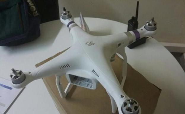 Permiten volar drones sobre poblaciones, personas y de noche