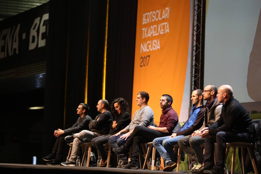 Bertsolari Txapelketa Nagusiko finala ari dira jokatzen Barakaldoko BECen.