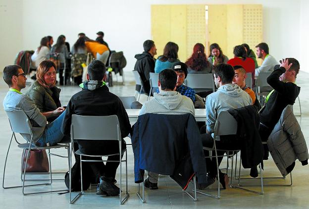 Concurso. Está dirigido a los alumnos de Formación Profesional de Oarsoaldea.