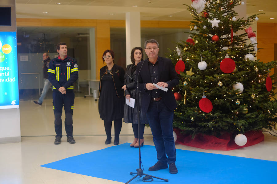 El Parque Infantil de Navidad (PIN) del recinto ferial Ficoba de Irun ha abierto sus puertas hasta el 4 de enero, con propuestas lúdicas y formativas en tres pabellones.