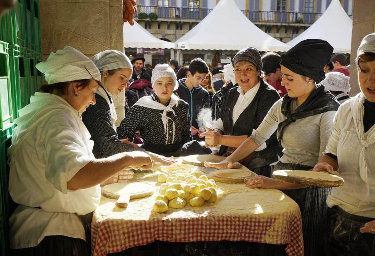 La feria de Santo Tomás de Donostia, un éxito
