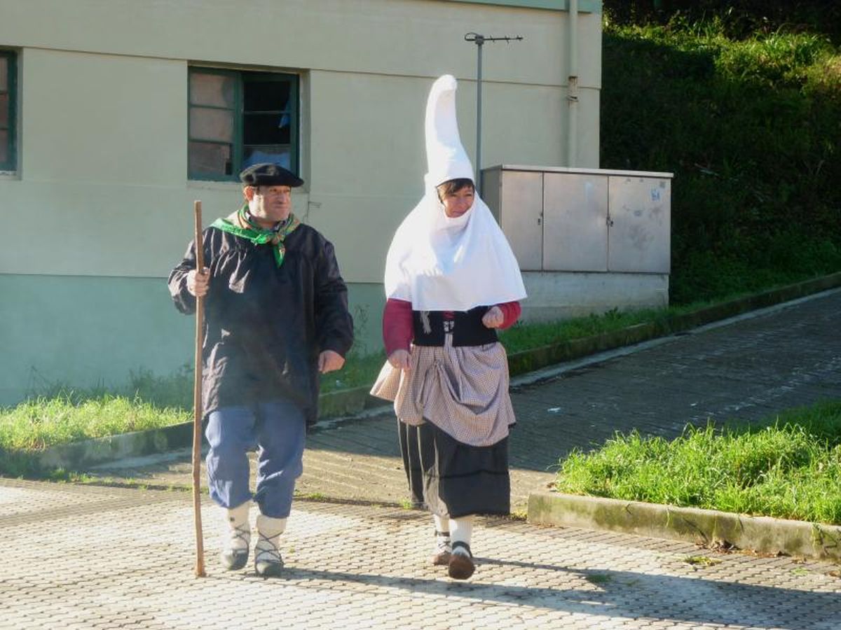Olentzero y Mari Domingi llegan a Pasaia