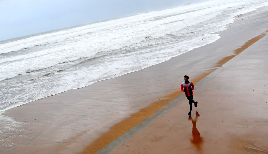 El viento, la lluvia y las olas son las protagonistas de esta jornada