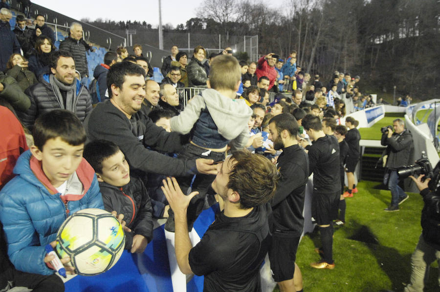 La plantilla de la Real Sociedad, se ha ejercitado este sábado por la tarde en Zubieta con las ausencias de Januzaj y De la Bella.