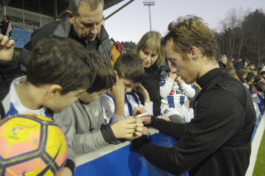 La plantilla de la Real Sociedad, se ha ejercitado este sábado por la tarde en Zubieta con las ausencias de Januzaj y De la Bella.