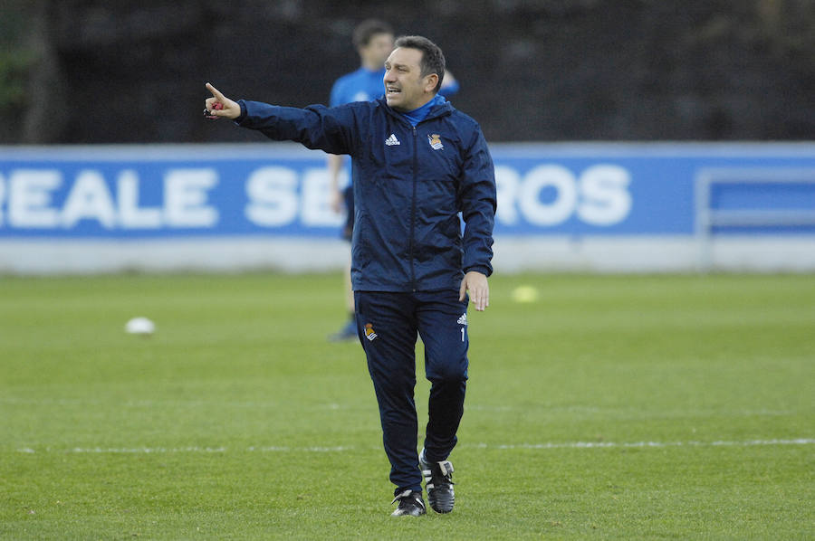 La plantilla de la Real Sociedad, se ha ejercitado este sábado por la tarde en Zubieta con las ausencias de Januzaj y De la Bella.