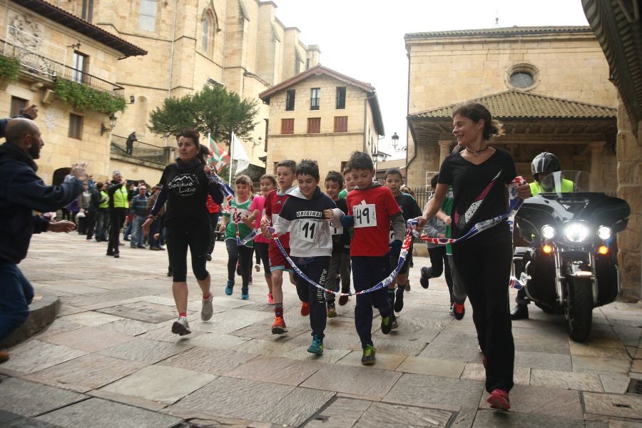 Los más pequeños se han sumado a esta sana tradición de terminar el año con una carrerita. 