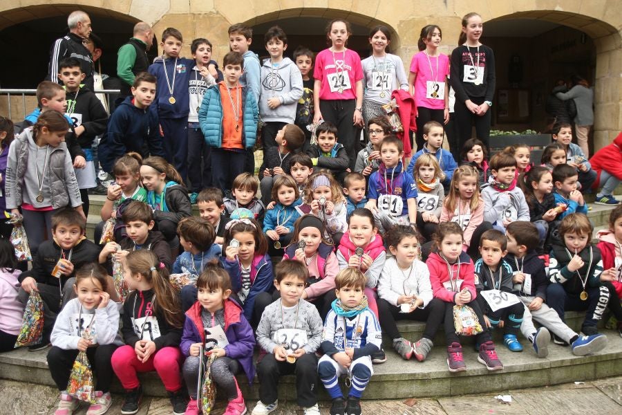 Los más pequeños se han sumado a esta sana tradición de terminar el año con una carrerita. 