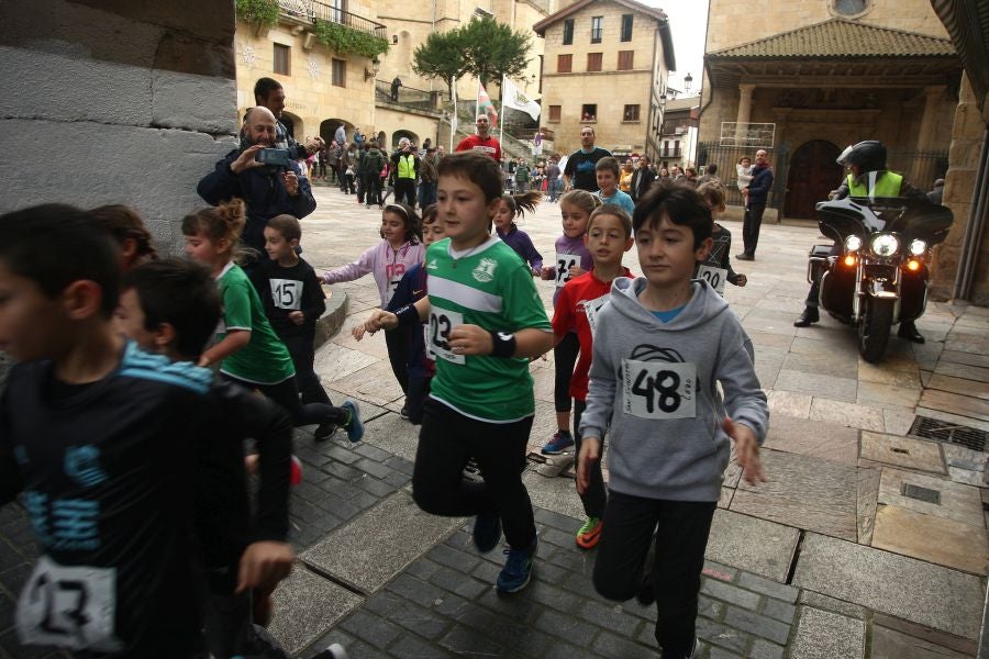 Los más pequeños se han sumado a esta sana tradición de terminar el año con una carrerita. 