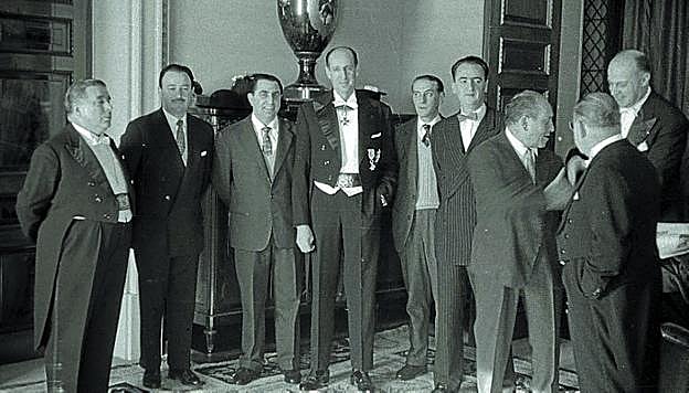 Los Xey, homenajeados en el Ayuntamiento.