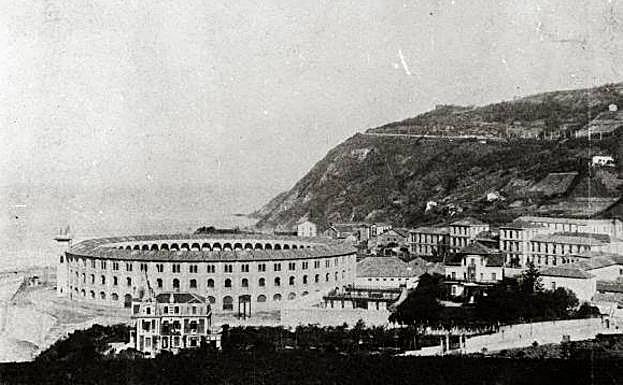 Exterior de la plaza del Chofre.