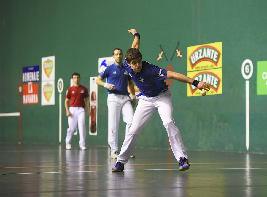 Altuna y Martija consolidan su liderato en el Campeonato de Parejas con una sufrida victoria por 22-19 ante Irribarria y Merino II cosechada este viernes en un Beotibar de Tolosa lleno.