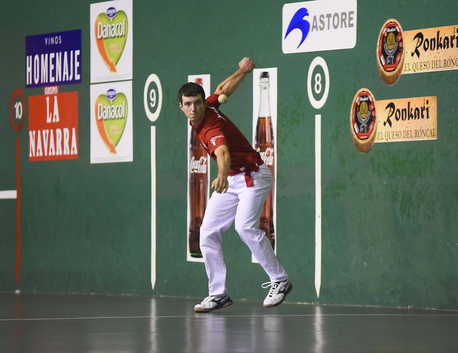 Altuna y Martija consolidan su liderato en el Campeonato de Parejas con una sufrida victoria por 22-19 ante Irribarria y Merino II cosechada este viernes en un Beotibar de Tolosa lleno.