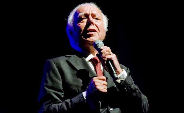 Carlos do Carmo.