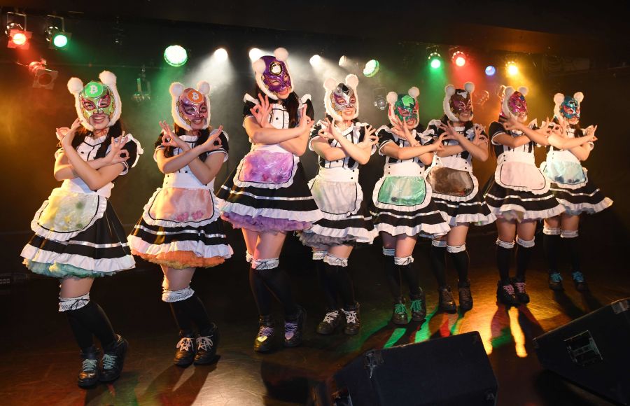 Una nueva ola de popularidad de la criptomoneda en Japón ha engendrado muchas cosas, la última de las cuales es un grupo pop conocido como 'Virtual Currency Girls' (traducido como 'Chicas de la Moneda Virtual').