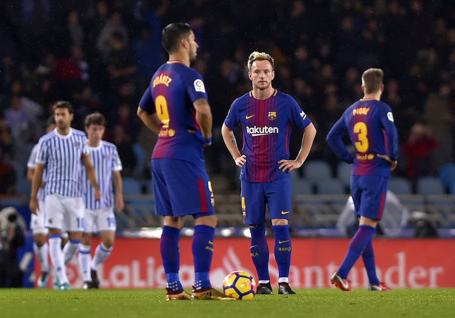 Las mejores imágenes del encuentro entre la Real Sociedad y el F.C. Barcelona en el estadio de Anoeta