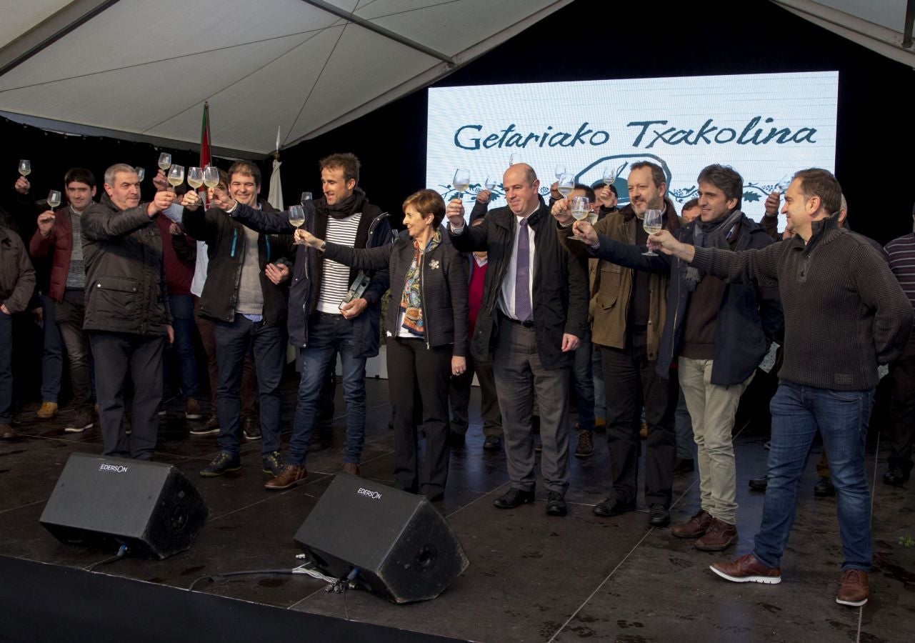 Getaria ha acogido la presentación y degustación de la nueva cosecha