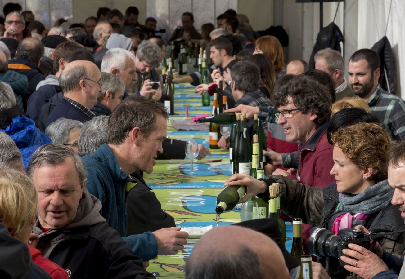 Getaria ha acogido la presentación y degustación de la nueva cosecha
