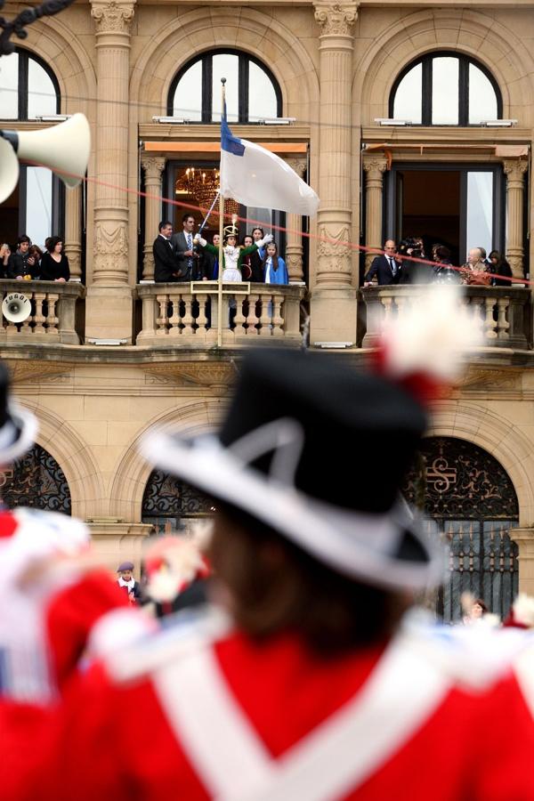 Casi 5.000 niños han desfilado por el centro de San Sebastián al son de la música de Sarriegui