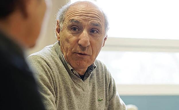 Luis convivió cuatro años con su suegra. 