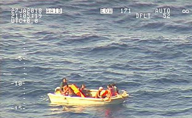 Encuentran a siete supervivientes del ferri naufragado en el Pacífico