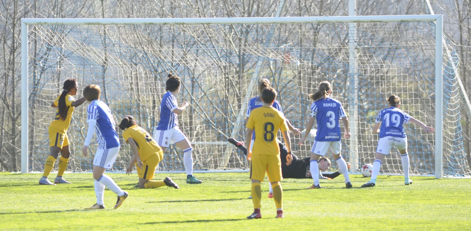La Real Sociedad femenina ha logrado en Zubieta un valioso punto con sabor a victoria ante el campeón de Liga yl colíderen la actual, el Atlético de Madrid.