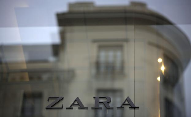 Logotipo de Zara en una de sus tiendas de Madrid.