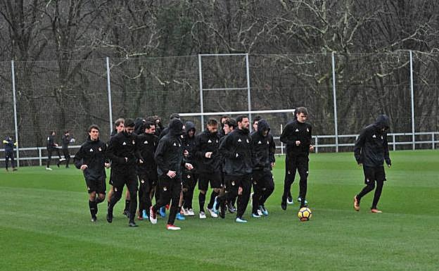 Prieto y Juanmi, ausencias en el entrenamiento