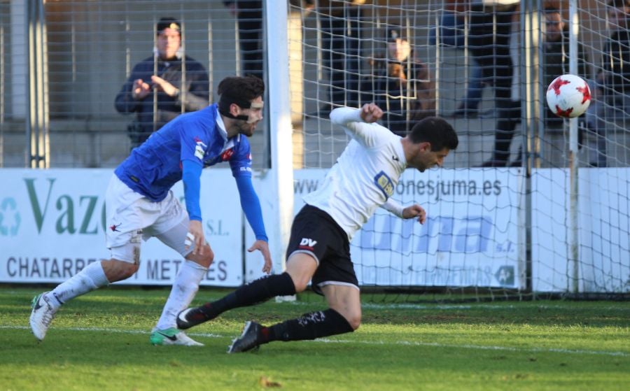 Tras un duro partido el Real Unión consigue empatar con el Barakaldo en el minuto 86.