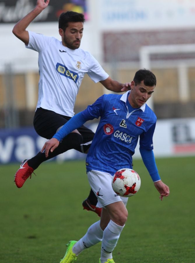 Tras un duro partido el Real Unión consigue empatar con el Barakaldo en el minuto 86.