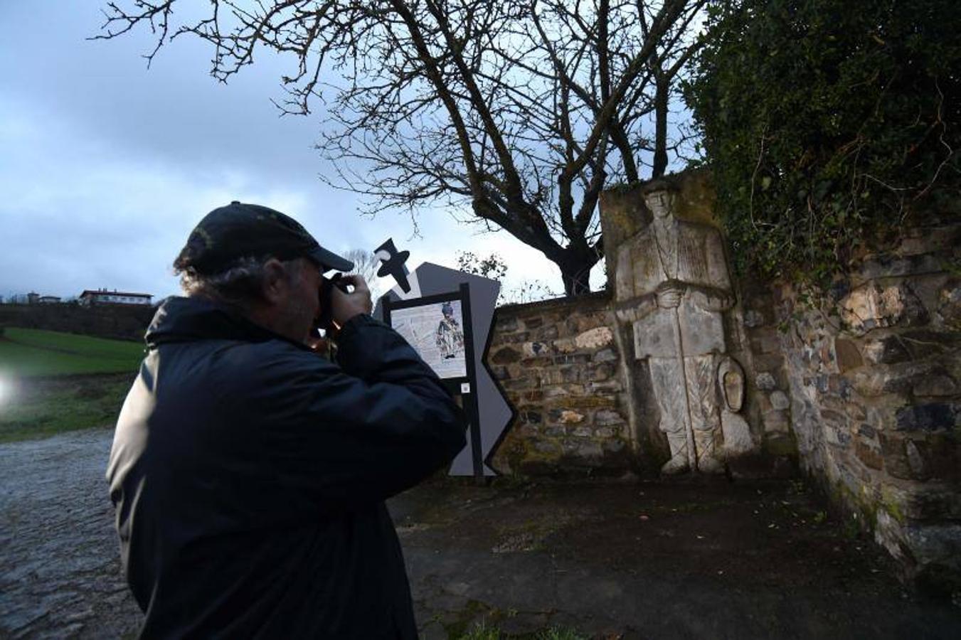 Altzo recibe emocionado la lluvia de premios. En marzo abre una oficina de turismo basada en el gigante