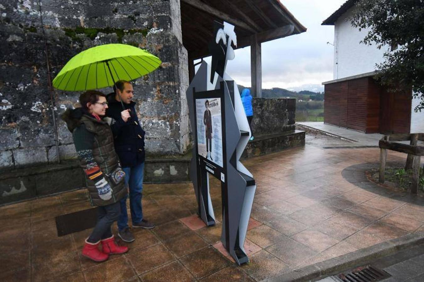 Altzo recibe emocionado la lluvia de premios. En marzo abre una oficina de turismo basada en el gigante