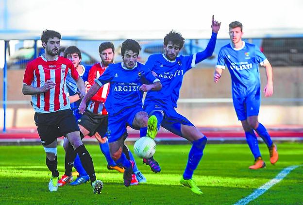 Tras ganar al Pasaia, el Tolosa CF no pudo pasar del empate en Mutriku.
