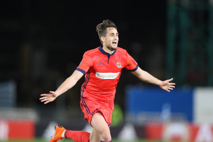 El partido entre la Real Sociedad y el Salzburgo en Anoeta, en imágenes