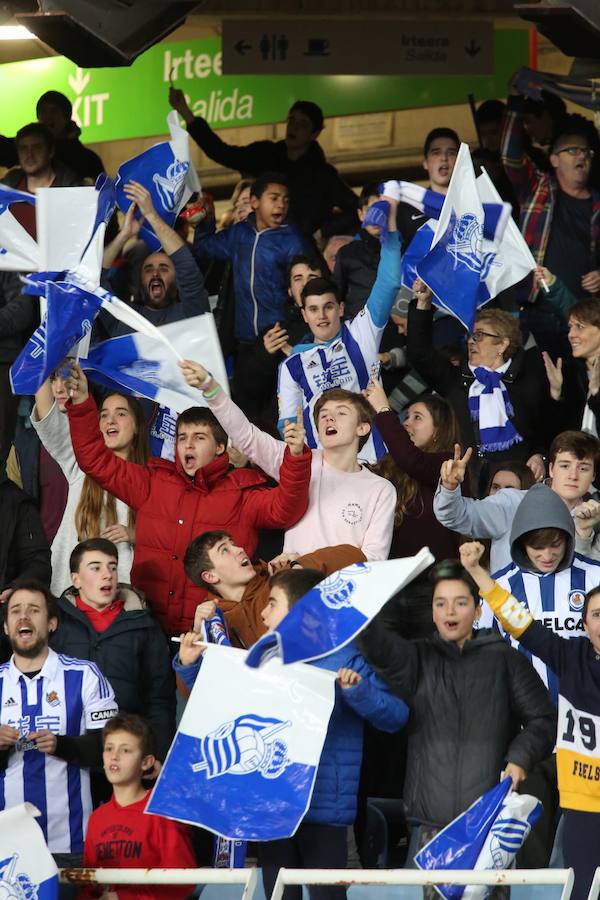 El partido entre la Real Sociedad y el Salzburgo en Anoeta, en imágenes