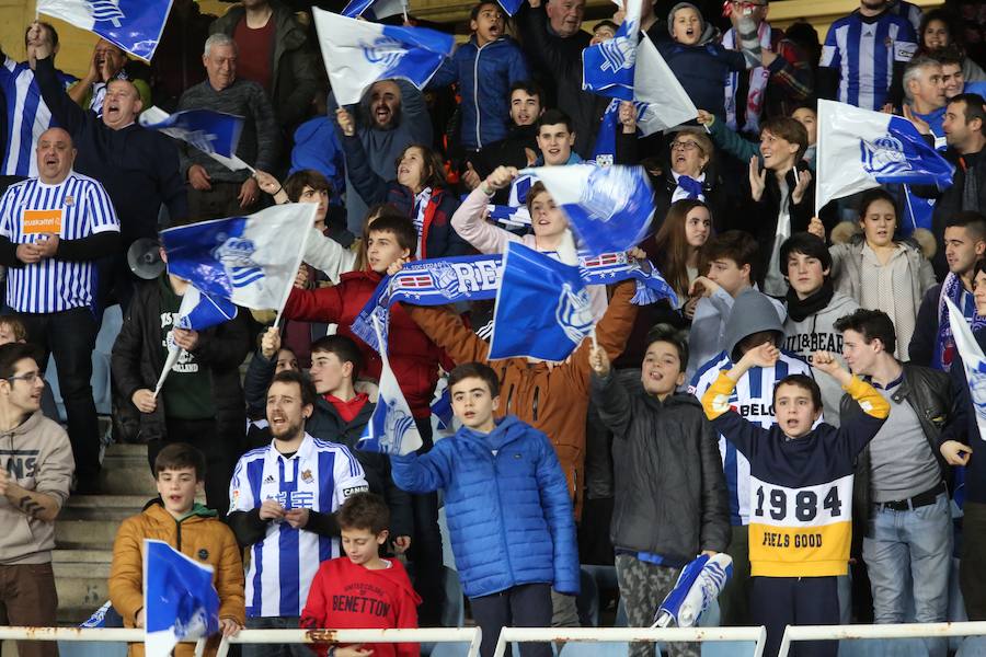 El partido entre la Real Sociedad y el Salzburgo en Anoeta, en imágenes