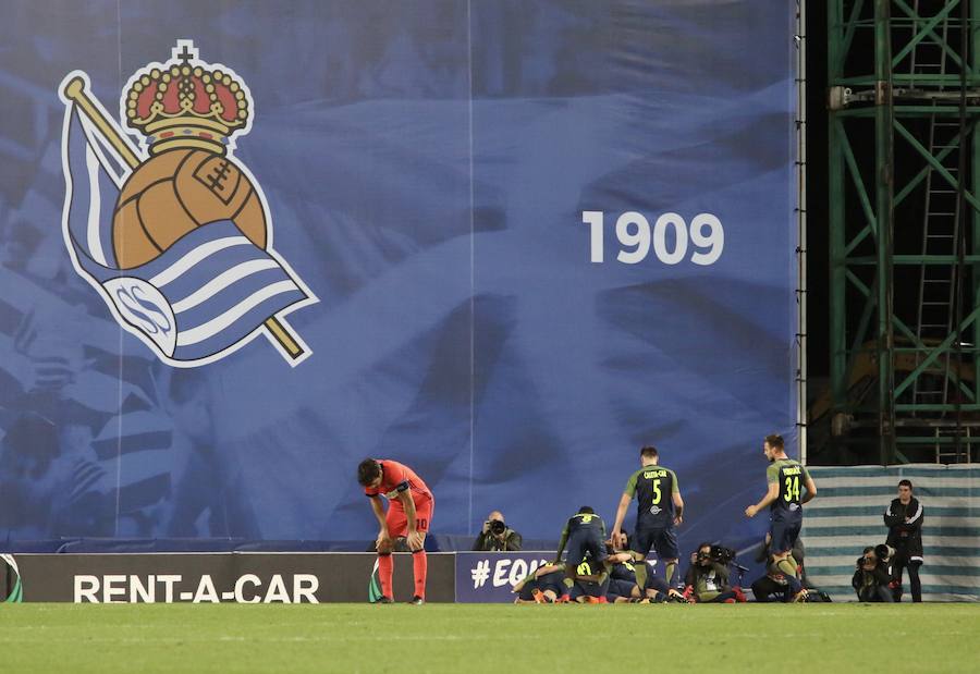 El partido entre la Real Sociedad y el Salzburgo en Anoeta, en imágenes
