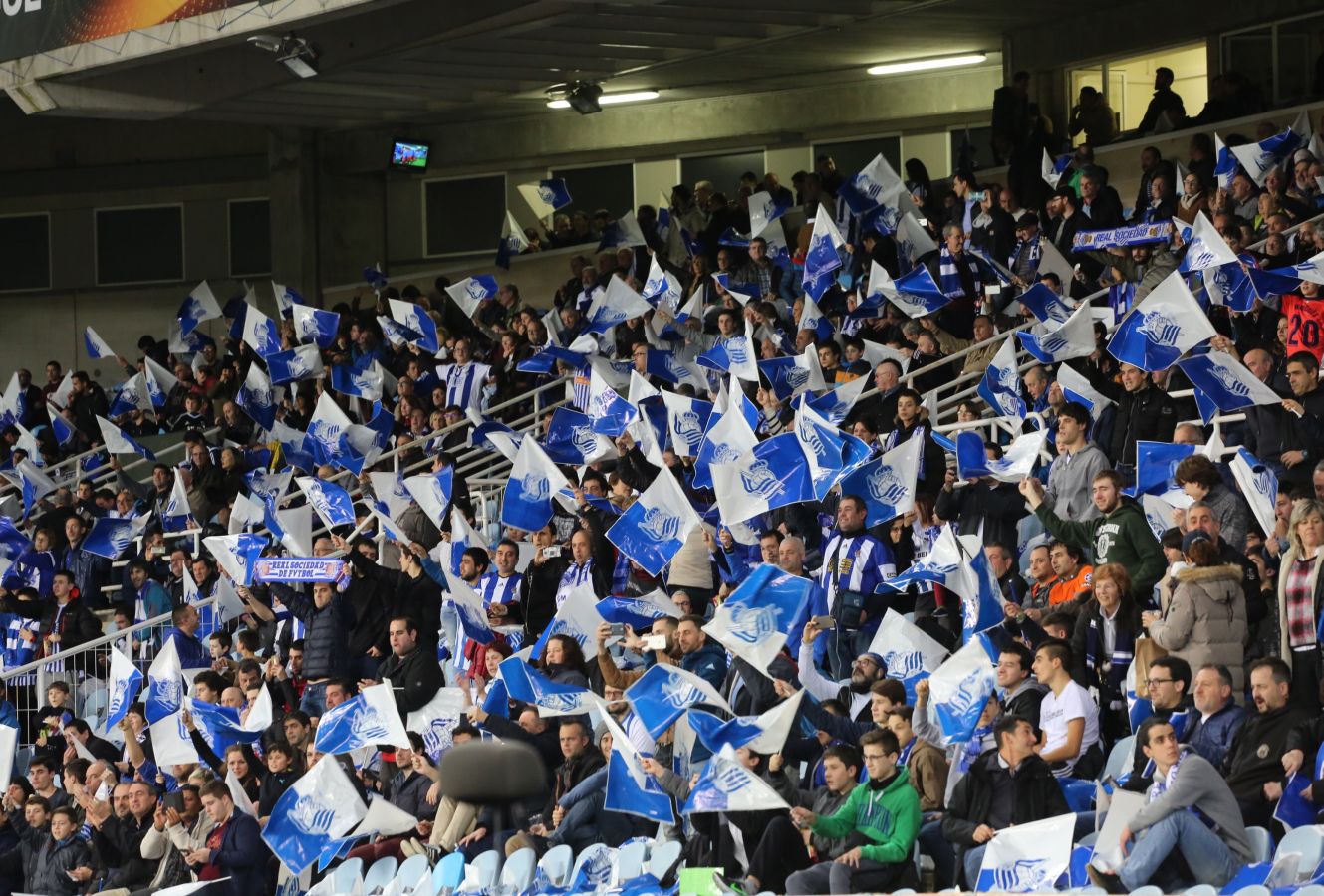 El partido entre la Real Sociedad y el Salzburgo en Anoeta, en imágenes