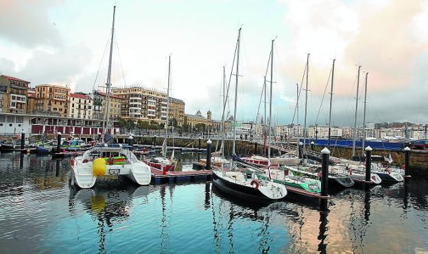 El puerto de Donostia se gestiona por EKP, que también se encarga de otros once puertos en Euskadi.