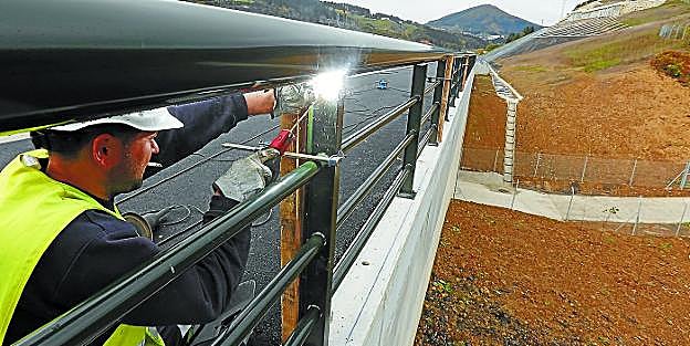 Trabajos en la futura estación de Ezkio-Itsaso del tren de alta velocidad.