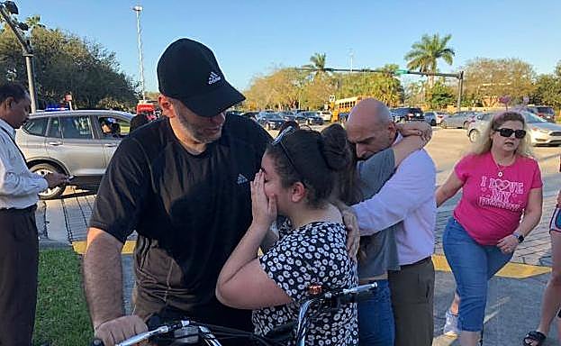 La madre de la profesora española de Florida: «No la llamé por miedo, por si el teléfono hacía ruido»