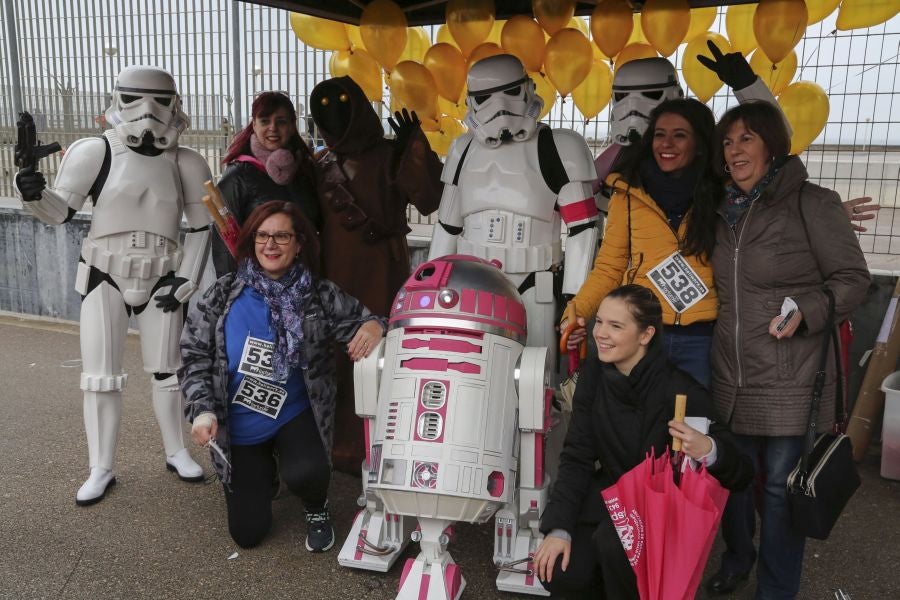Alrededor de 600 personas han participado hoy en la VI Marcha Nórdica organizada por Aspanogi, la Asociación de Familiares de Niños con Cáncer de Gipuzkoa