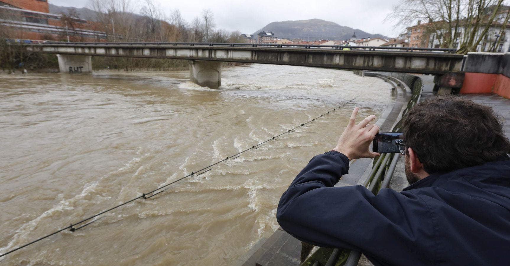 Inundaciones puntuales de los ríos guipuzcoanos tras las intensas lluvias de los últimos días. 