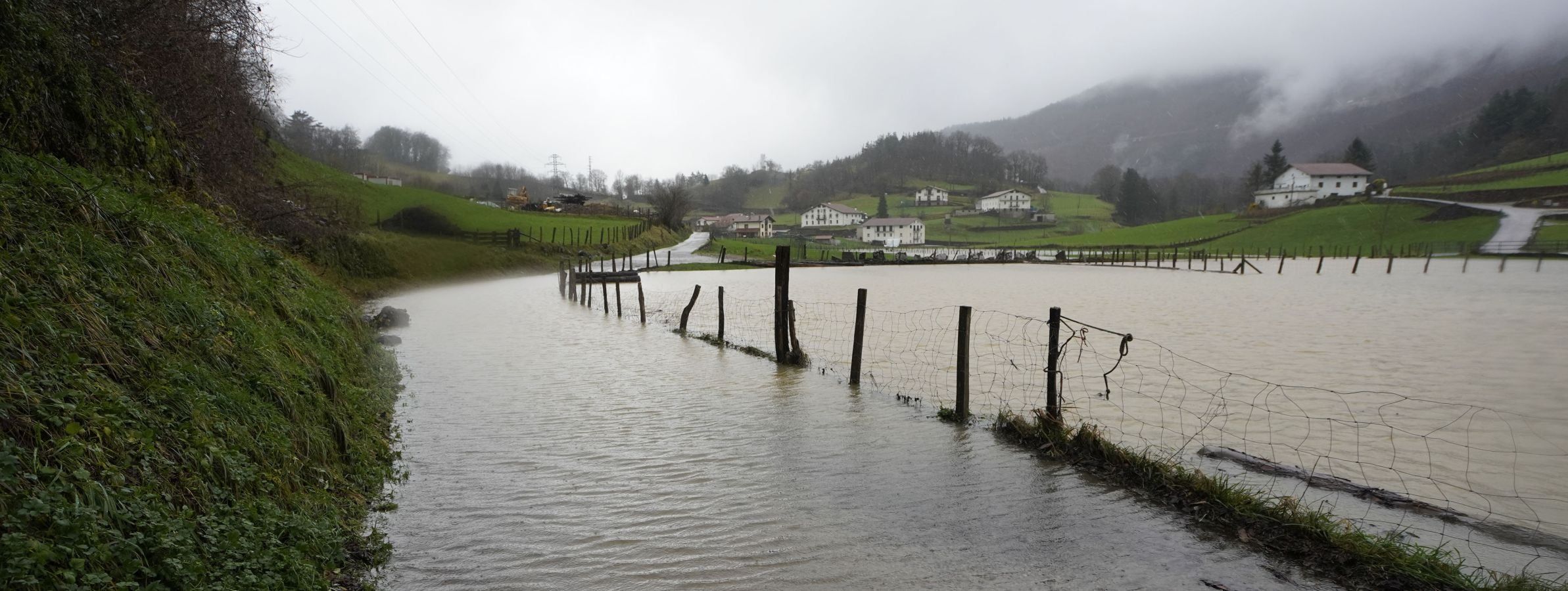 Inundaciones puntuales de los ríos guipuzcoanos tras las intensas lluvias de los últimos días. 
