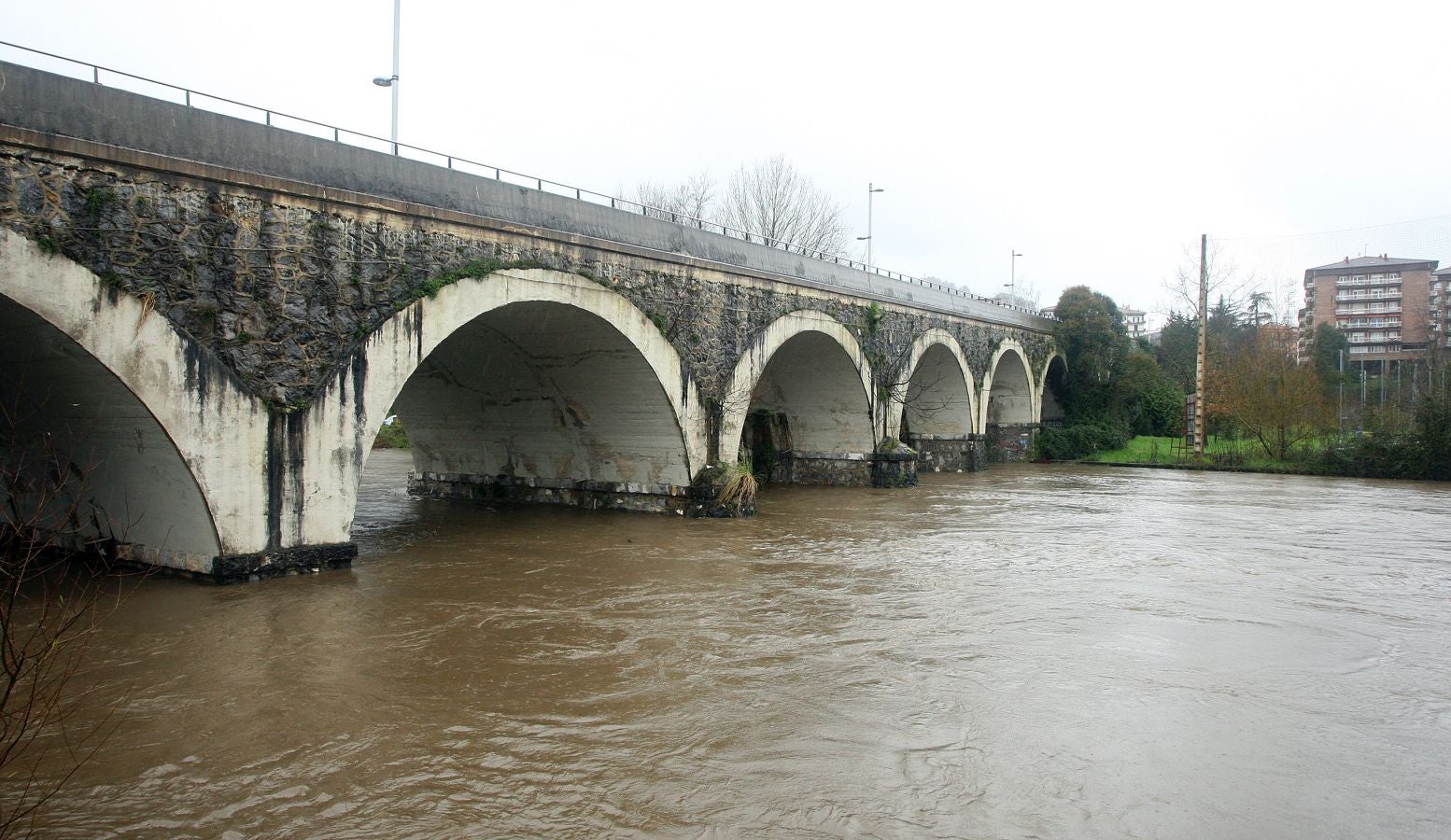 Inundaciones puntuales de los ríos guipuzcoanos tras las intensas lluvias de los últimos días. 