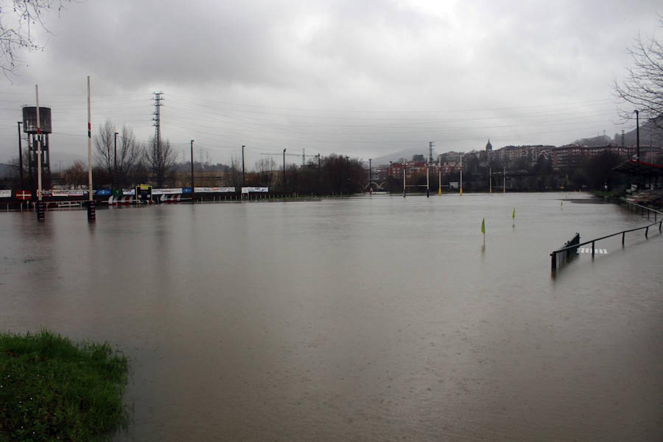 Inundaciones puntuales de los ríos guipuzcoanos tras las intensas lluvias de los últimos días. 