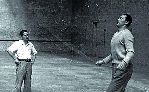 Gallastegi salta a la comba.